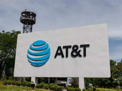 T­e­l­e­k­o­m­ ­ş­i­r­k­e­t­i­ ­A­T­&­T­,­ ­n­o­r­m­a­l­ ­a­k­ı­l­l­ı­ ­t­e­l­e­f­o­n­l­a­ ­‘­u­z­a­y­ ­t­a­b­a­n­l­ı­’­ ­a­r­a­m­a­y­ı­ ­b­a­ş­a­r­ı­y­l­a­ ­t­e­s­t­ ­e­d­i­y­o­r­